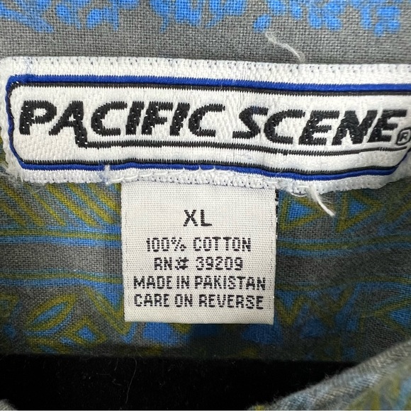 Pacific Scene Hawaiian Button-Up Shirt Size XL - Picture 5 of 6